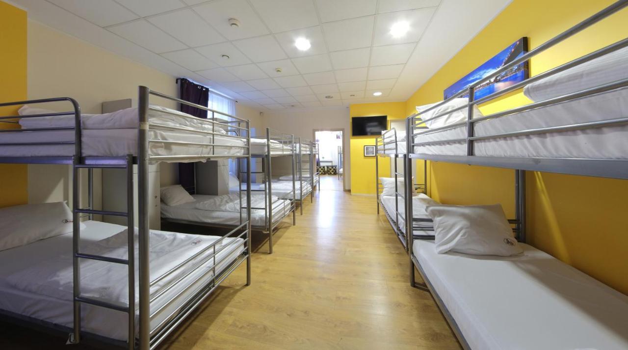 3 Hostal *